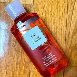 NWT Bath & Body Works Fiji Sunshine Guava-Tini Shower Gel